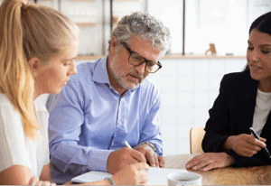 Divorce lawyer speaking to a client in Oakville, ON.